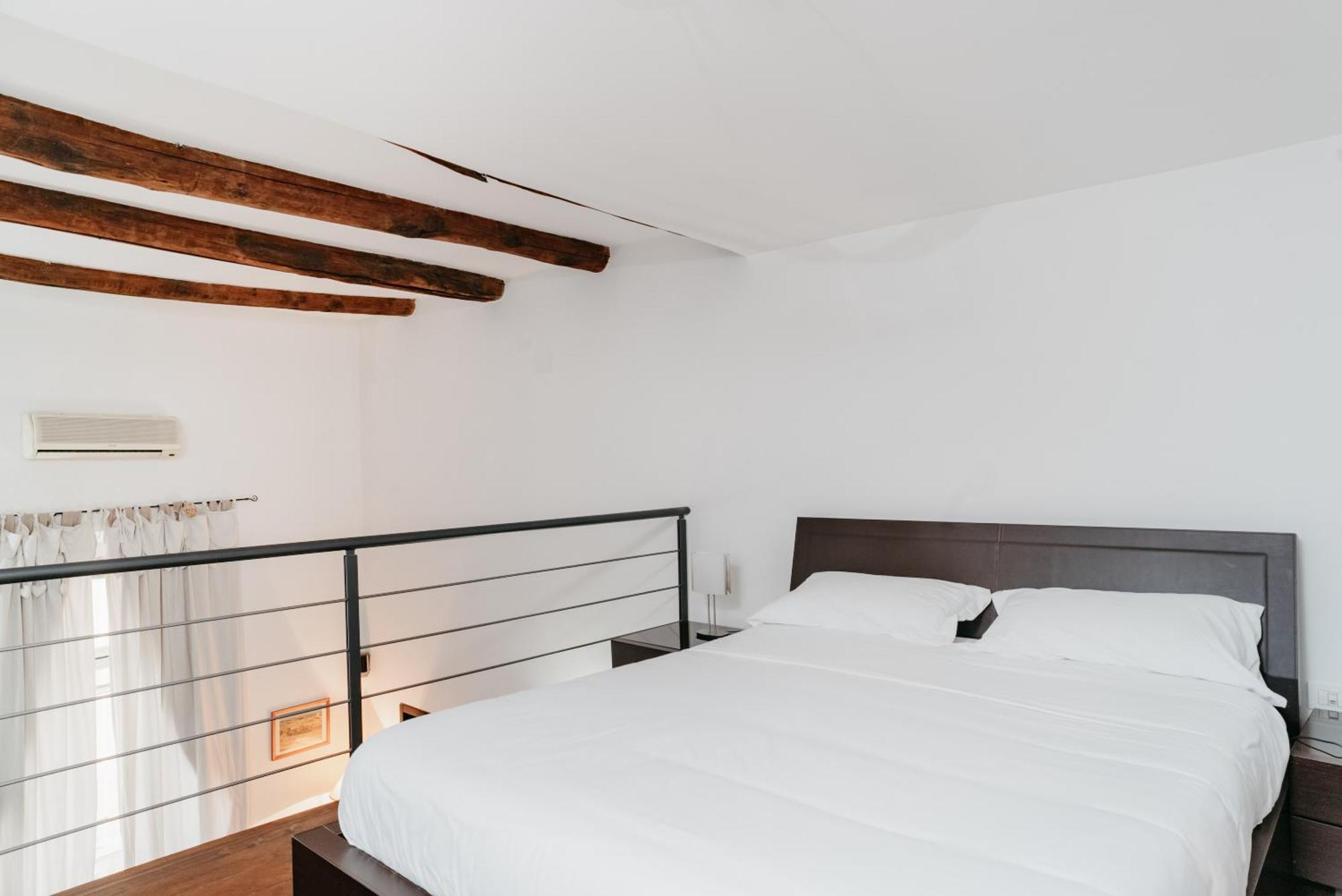 Apartamento La Casa Dell' Avvocato - Centro Nápoles Exterior foto