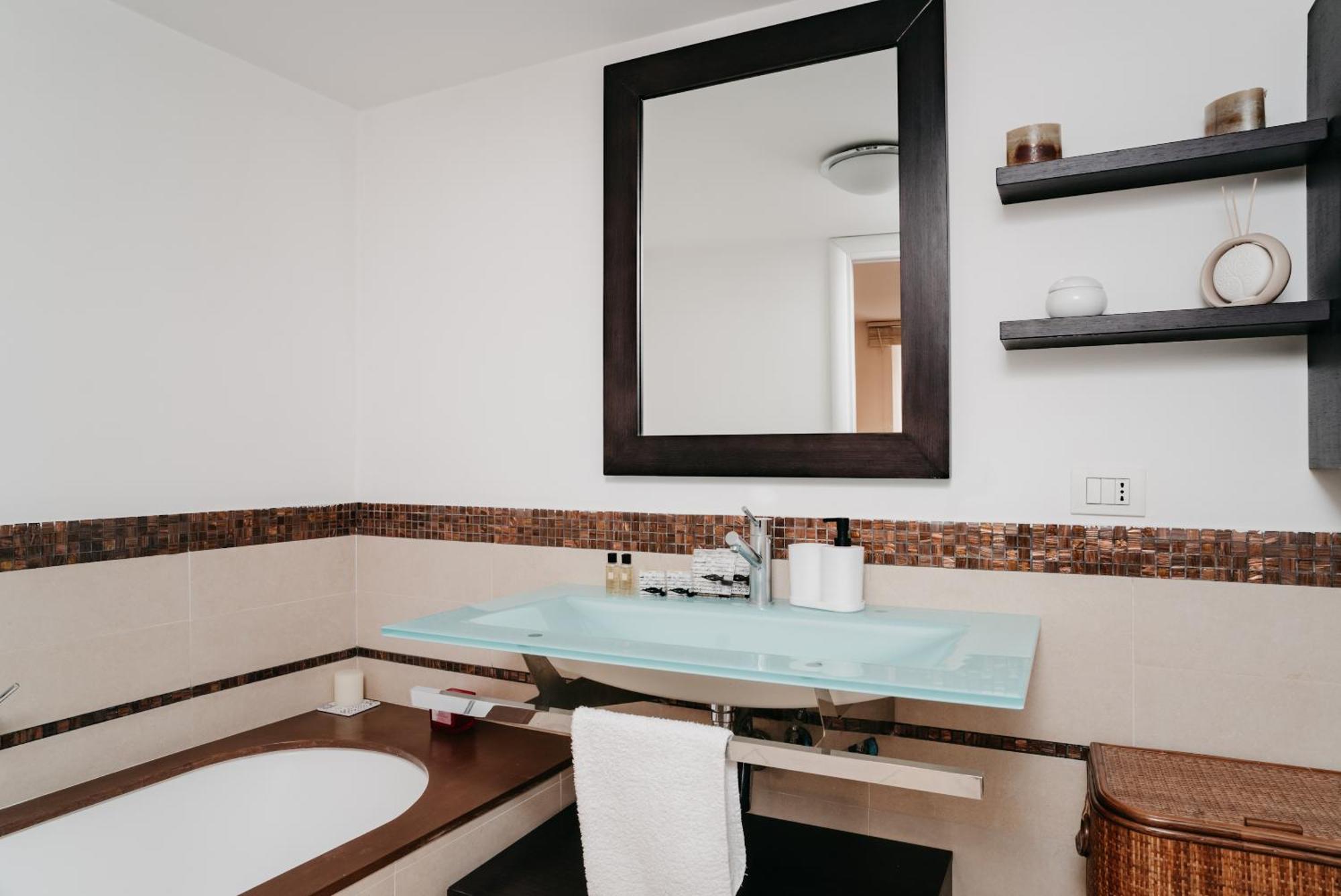 Apartamento La Casa Dell' Avvocato - Centro Nápoles Exterior foto