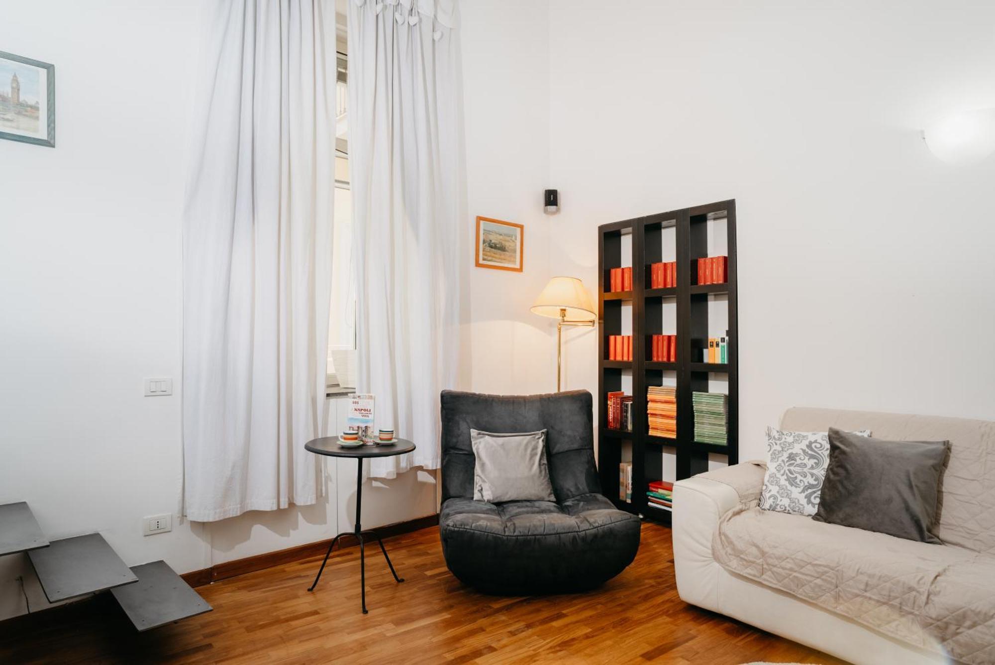 Apartamento La Casa Dell' Avvocato - Centro Nápoles Exterior foto
